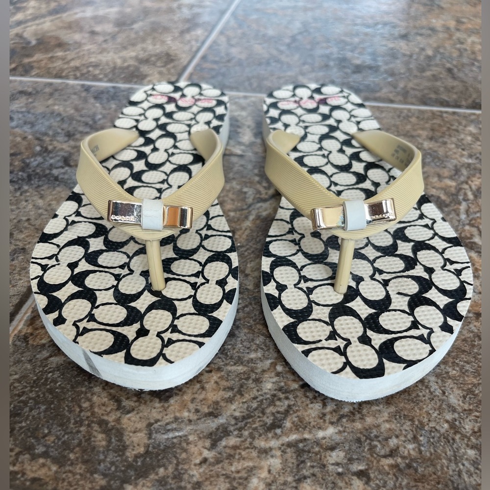 Coach Bow Tie Flip Flops- Women’s Size 5/6